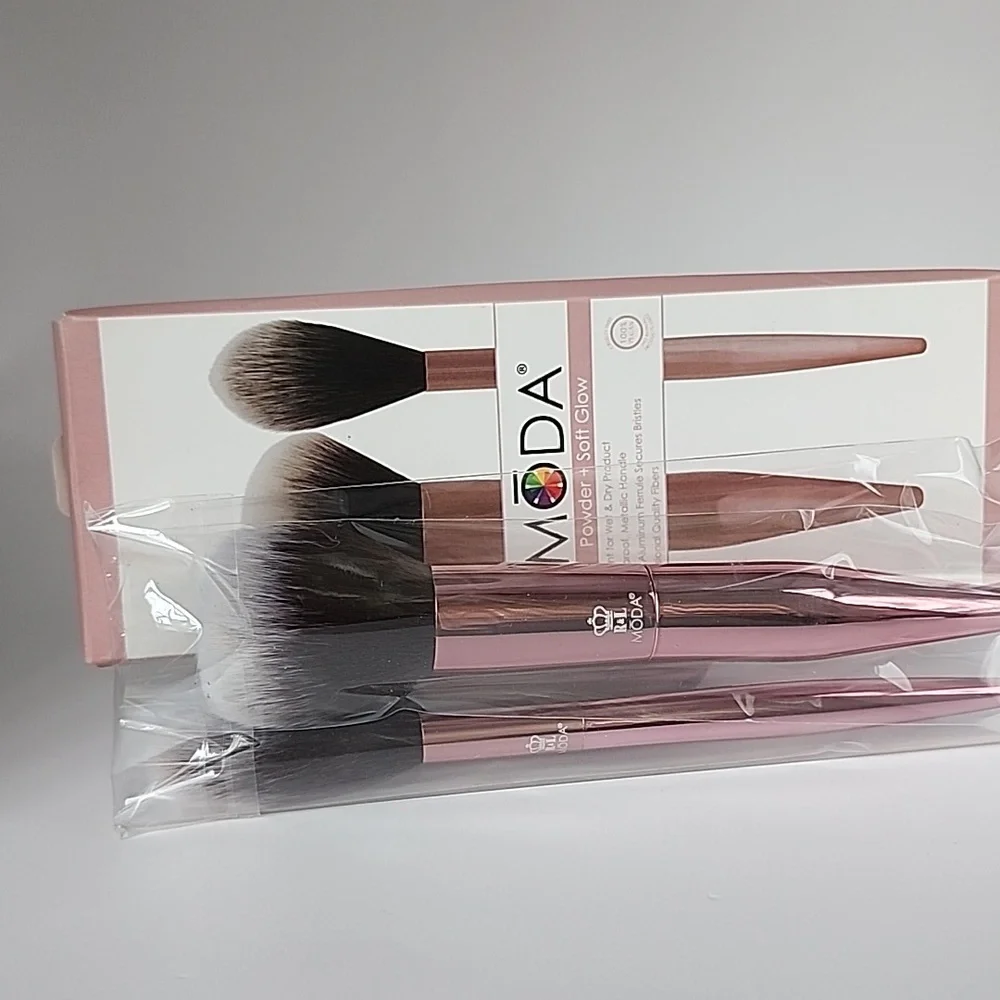 Moda Powder + Soft Glow Brush Set in Rose Gold